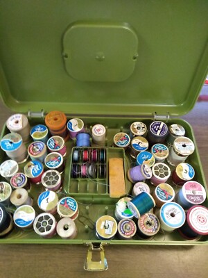 wil-hold wilson sunbury usa sewing box avocado w/ big lot vintage thread