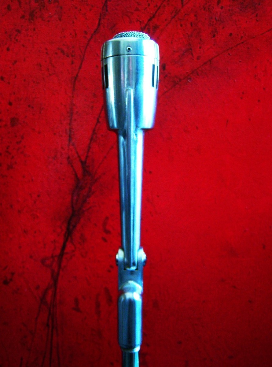 Vintage 1960's Calrad DM-17 Dynamic microphone w DS-10 stand Olson