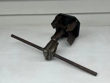 Murray Craftsman Yard-King 10577 10576 Auger Gearcase 24" Impeller Shaft 1738600