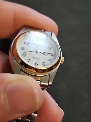 Seiko Women V138-0AA0 Solar Watch 2 Tone Bracelet Band White Dial