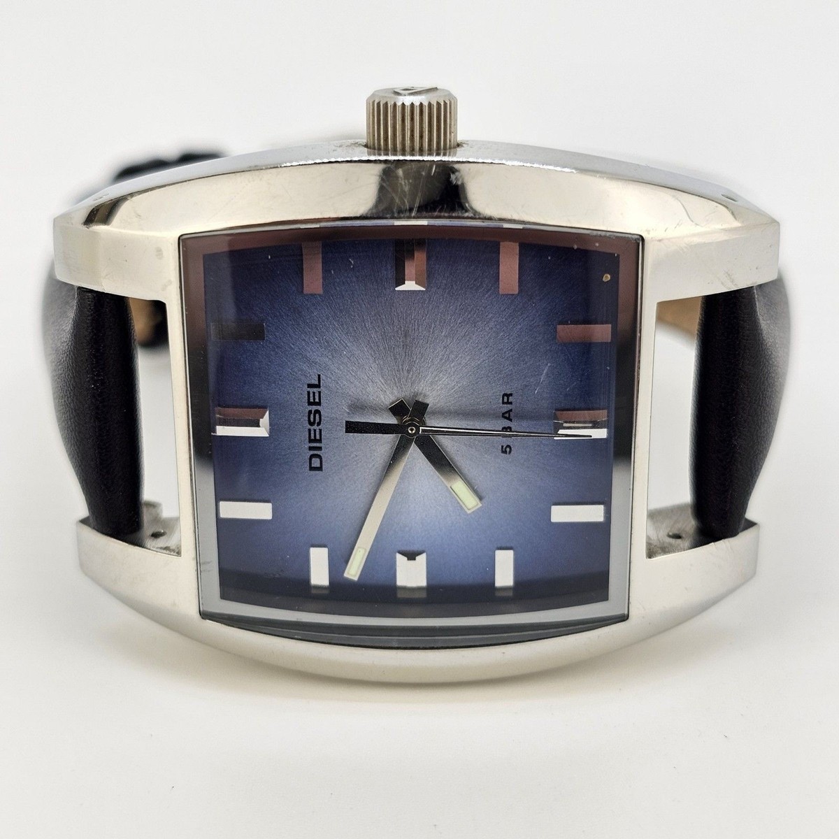 Diesel Men's DZ1032 Series V Blue Dial W Black Leather Band 37mm