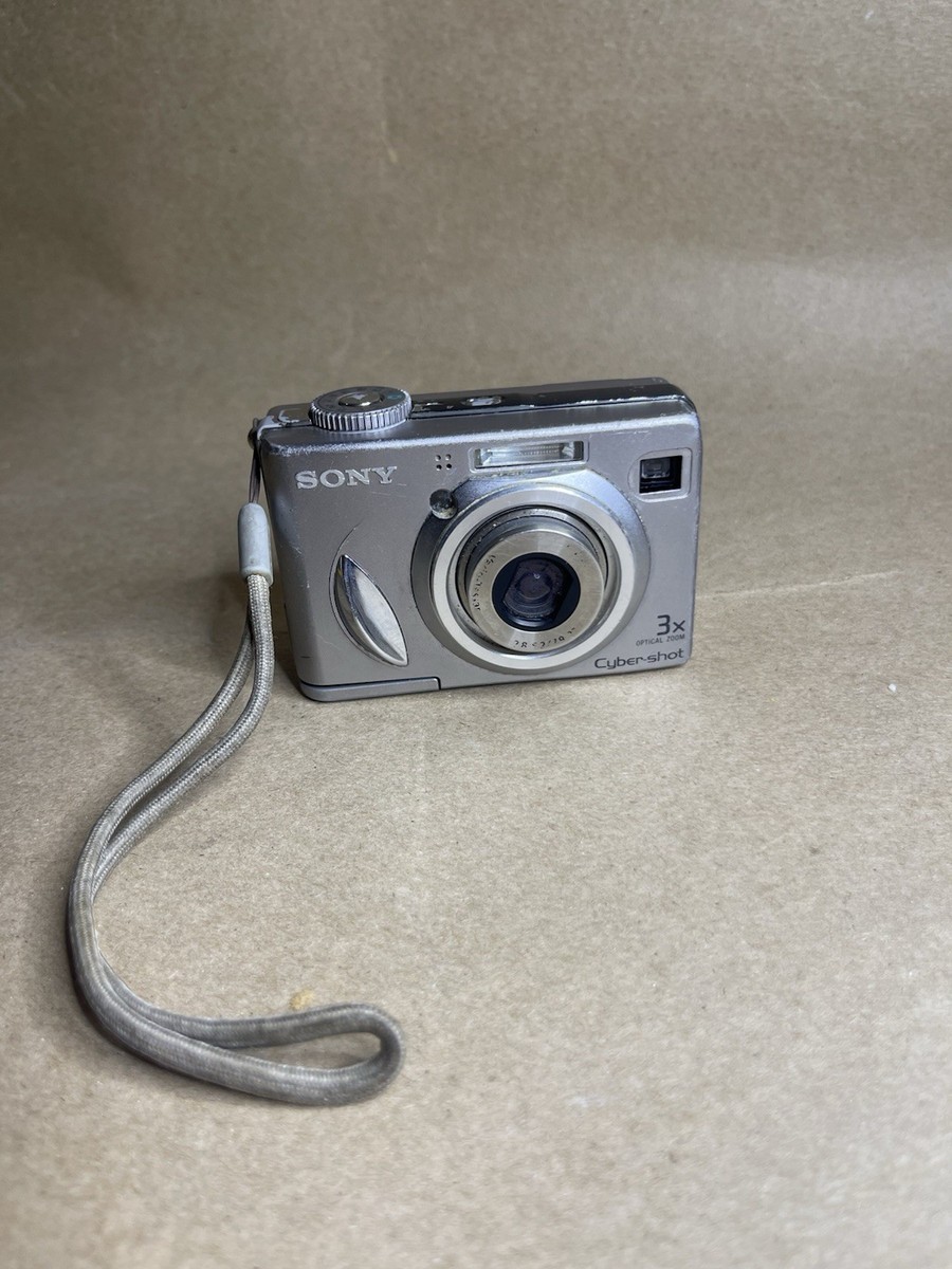 Sony Cyber-shot DSC-W5 - 3X Digital Camera - Powers On But Wont