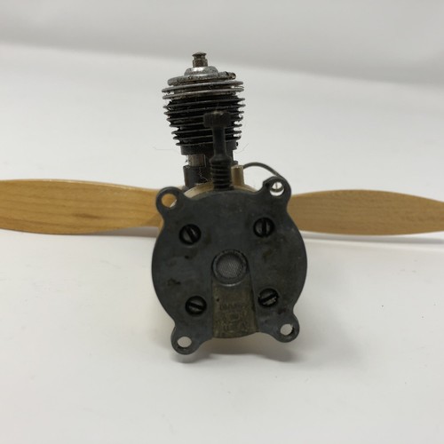 Cox Golden Bee .049 Airplane Engine 049 Gas Motor w Propeller - Picture 3 of 9