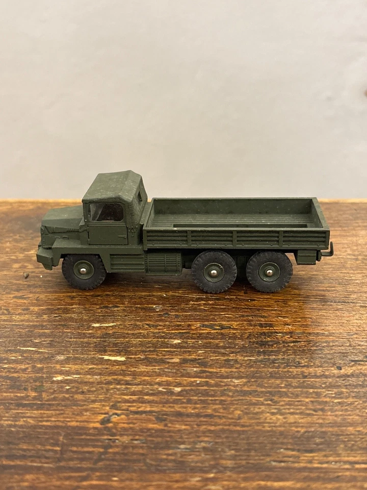 Dinky Toys-Camion Militaire Gazelle-Berliet-with original box-824-made France’60 - Immagine 2 di 2