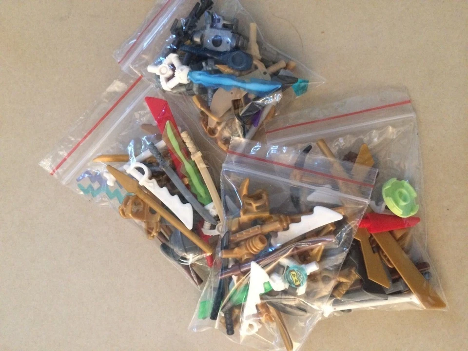 LEGO X30 NINJAGO WEAPONS & WEARABLES MINIFIGURE ACCESSORIES - MIX! + - Image 3 of 4