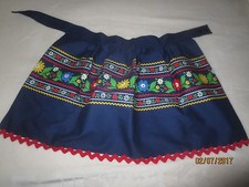 Vintage UNUSED Handmade NAVY FLORAL PRINT Half Apron w/ Button Waist  Ric Rac