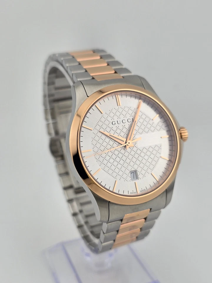 Reloj Gucci Hombre G-Timeless Dos Tonos Acero Inoxidable - YA126473 ($1170 Precio de venta sugerido por el fabricante) Foto 3 de 4