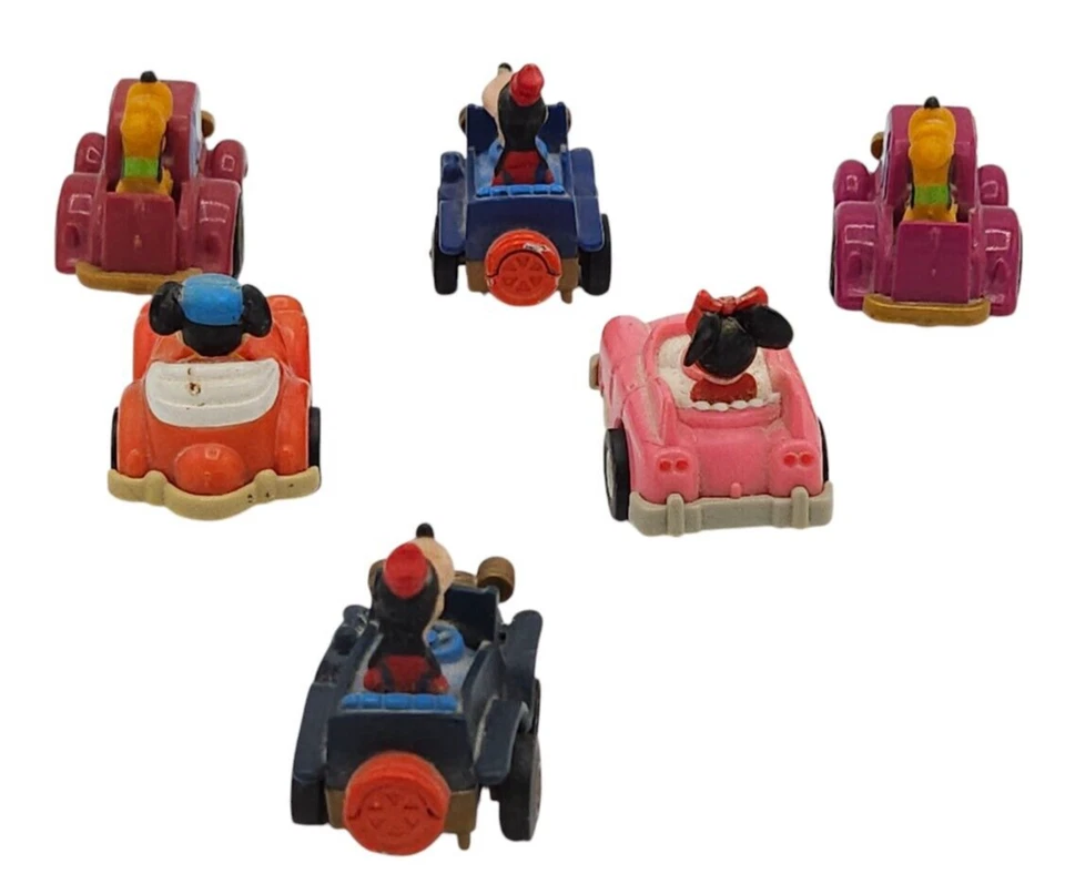 Lote de 6 figuras Disney en coches Goofy Mickey Mouse Minnie Pluto Foto 3 de 4