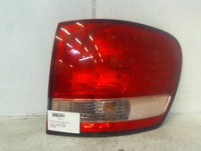 Feu arrière Toyota AVENSIS