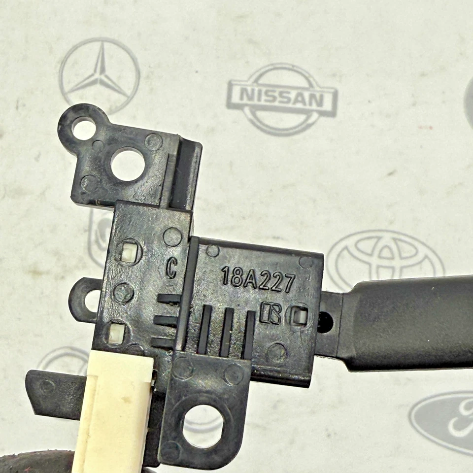 Toyota Sienna Camry 2011-2017 conjunto de interruptor de control de crucero OEM 18A227 Foto 3 de 4