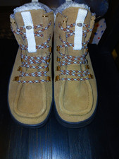 Hey Dude Women  s Beige Suede Faux Fur Lined Lace-Up Ankle Bootie 10