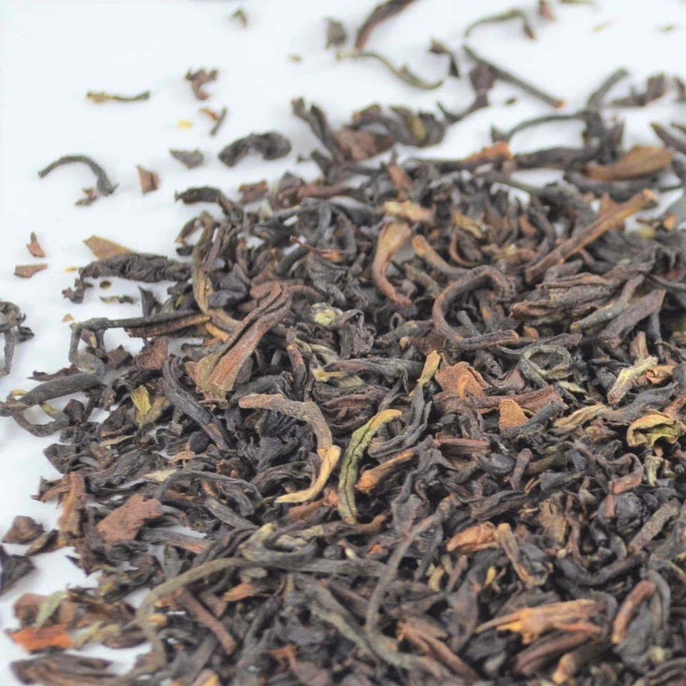 Té de hojas sueltas negras Darjeeling | Mezcla de lujo al ras de otoño | Jungpana Puttabong Foto 3 de 4
