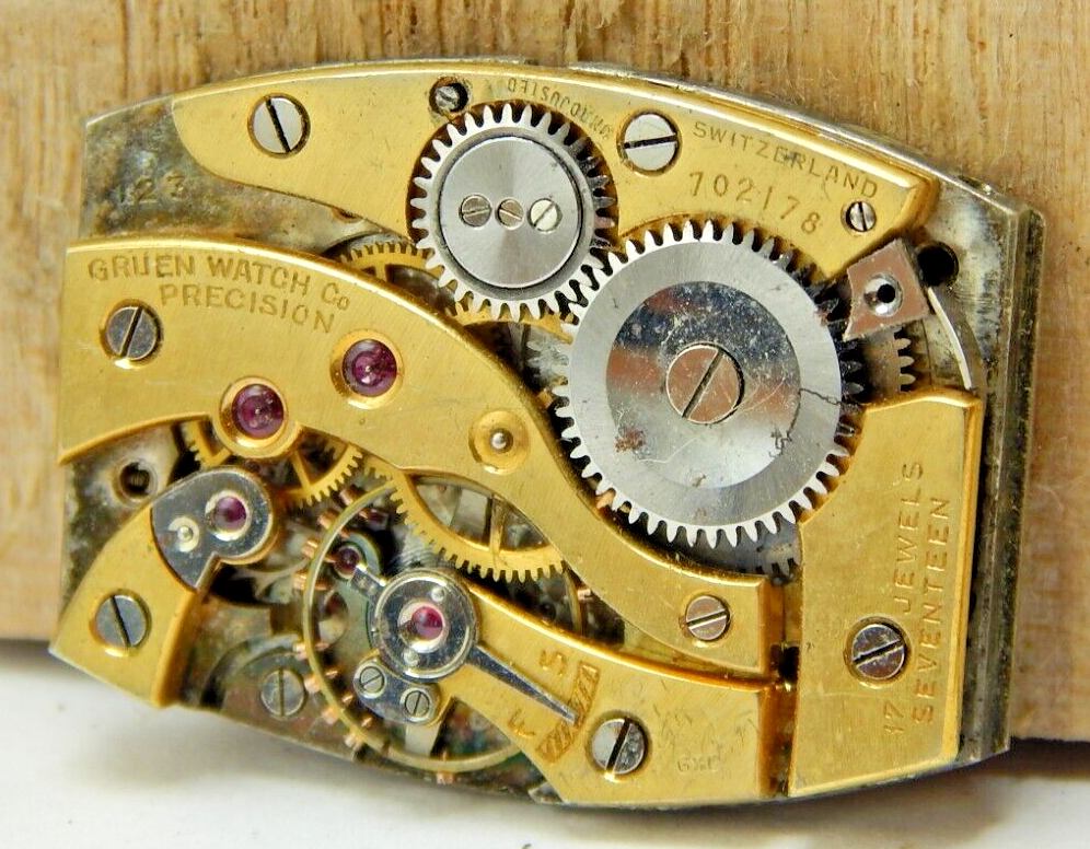Vintage Gruen Precision 17 jewel grade 123 gilded men's wrist watch