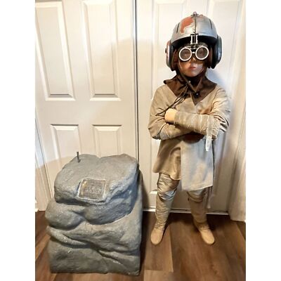 Podracer Young Anakin Skywalker Life-Size Statue 80