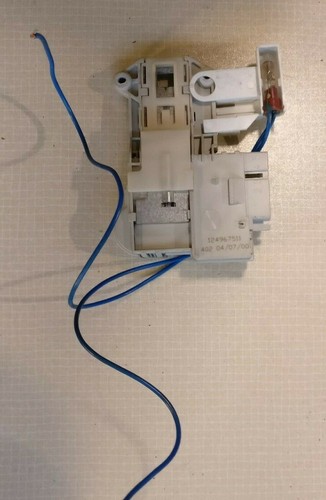 TÜRSCHLOSS MIT LAMPE FÜR ZANUSSI WASCHMASCHINE AQUACYCLE 1100XC FLE1115W