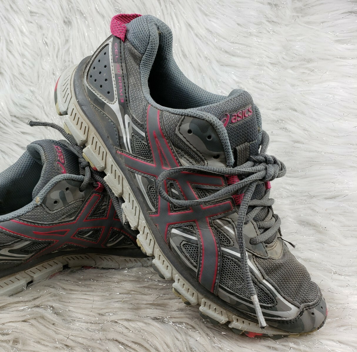 ASICS Gel Scream 3 T6K7N Gray Pink Sneakers Size 10 / 42