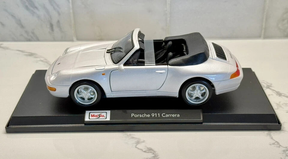 Maisto Porsche 911 Carrera Pearl White Kids Model Diecast Toy Car