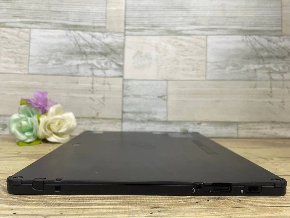 Fujitsu ARROWS Tab Q738/SB SSD 128GB RAM 4GB Tablet Black Good GP - Image 3 of 4