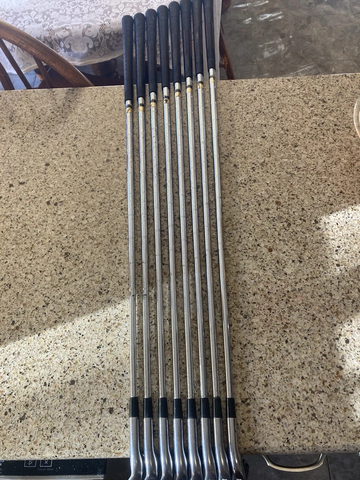 Juego de hierros Cleveland CG rojo 3-PW Tour Spec MCT TT S300 rígido dinámico dorado flexible diestro Foto 3 de 4