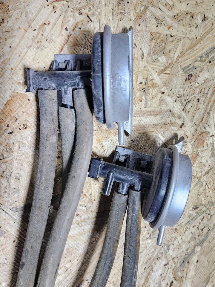 Headlight & Wiper Door Vacuum Actuator Relay PAIR ( 2 ) USED 68-82 C3 Corvette - Image 2 of 3