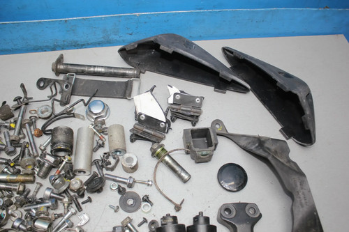 Schroeven houder veren bouten hardware kleine onderdelen Honda NT 700 V 2012 - Afbeelding 5 van 11