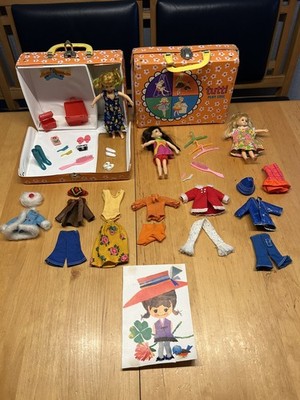 3 Puppen 1965 Barbie Matell Tutti Play Case Koffer + Kleidung / Schuhe Zubehör