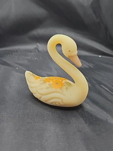 Vintage Fenton Art Glass 4in Hand Painted Swan