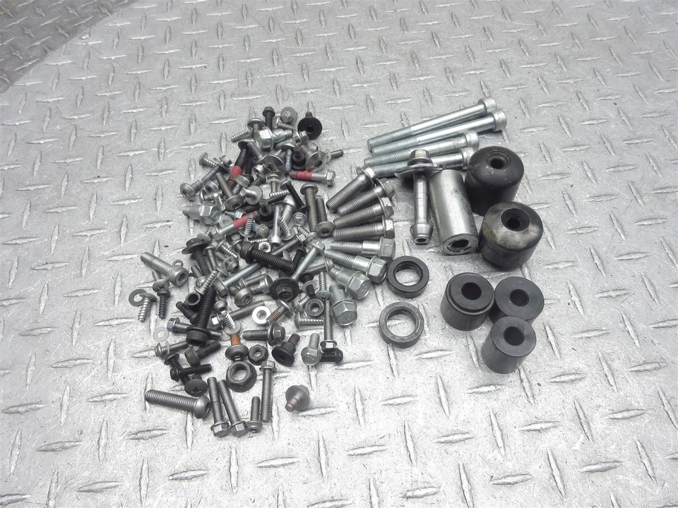 Лот товаров 2018 17-20 Kawasaki Ninja 1000 ZX1000 OEM гайки болты крепежные винты разные - Изображение 2 из 4