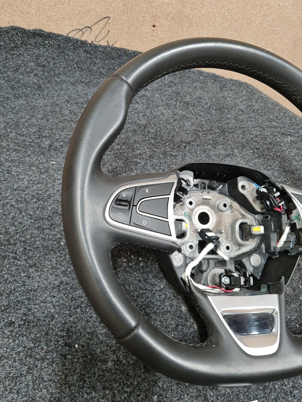 20162020 RENAULT MEGANE STEERING WHEEL MULTI FUNCTION 484003952R SEE