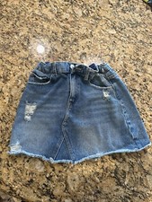 zara girls blue denim skirt. Size 10.