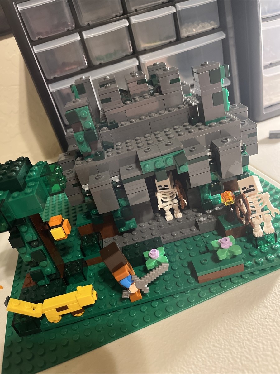 LEGO Minecraft 21132 The Jungle Temple Retired Rare Ocelot