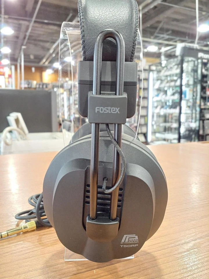 Auriculares magnéticos planos semiabiertos Fostex T50RP MK4 modelo 2024 330 g Foto 3 de 4