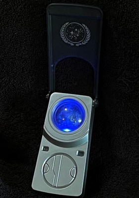 2009 COMMUNICATOR   WORKING   STAR TREK THE KELVIN TIMELINE   PLAYMATES