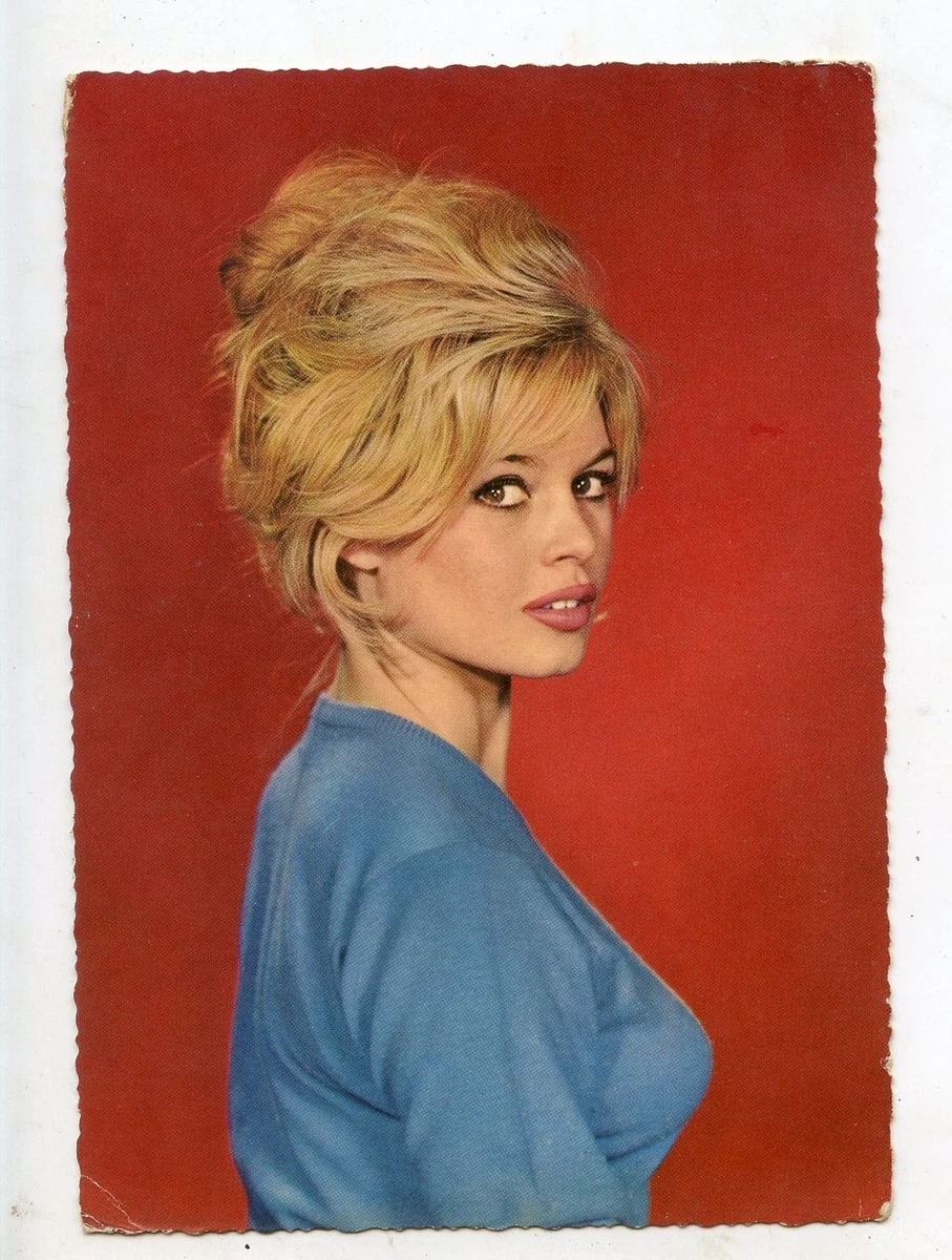 Brigitte Bardot People Collectible Non-Topographical Postcards for