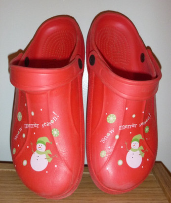 CHRISTMAS SNOWMAN HOLIDAY SLIDE ON COZY COMFORTABLE HOLIDAY SHOE WOMEN'S SIZE 8