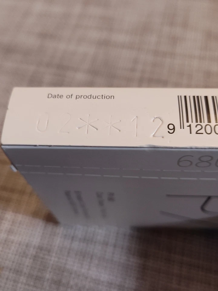 Impossible PX 680 Color Film for Polaroid 600 Cameras - Produced 02/2012 D15 - Image 4 of 4