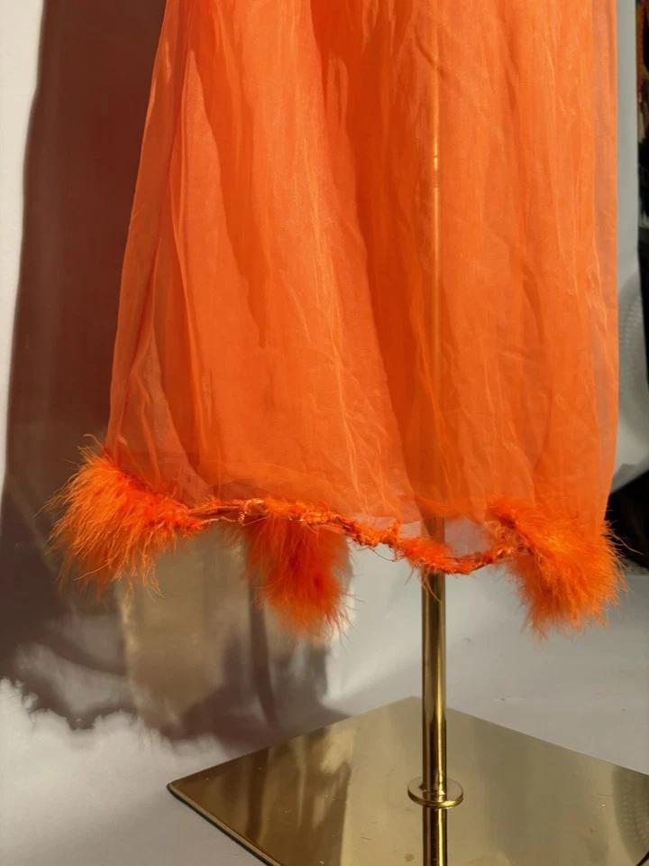 Bata de encaje vintage naranja Peignoir transparente años 60 dañada manga abullonada pequeña Foto 4 de 4