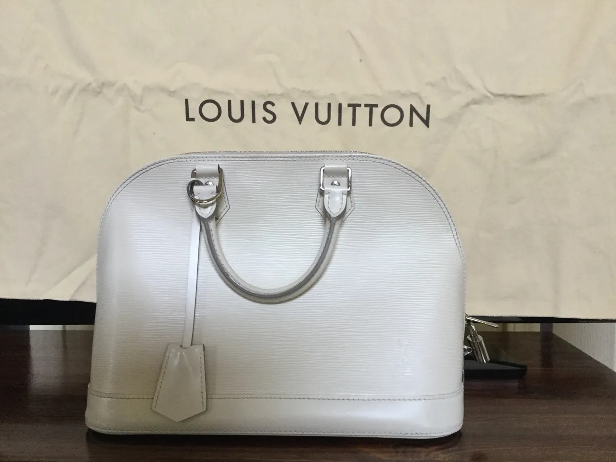 Louis Vuitton Alma Ivory EPI Leather Bag PM