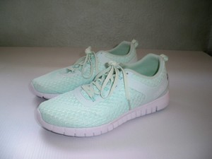 memory tech massage shoes