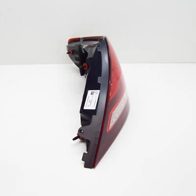 【R172 SLK200】右テールランプ A1729064000005 NEW MERCEDES-BENZ SLK R172 REAR RIGHT TAILLIGHT A1729066500