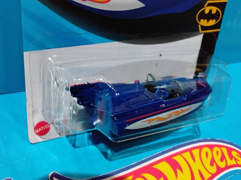 2025 HOT WHEELS NEW MODEL 1966 BAT BOAT BATMAN #232 BLUE 5/5 DC COMICS CLASSIC - Image 3 of 4