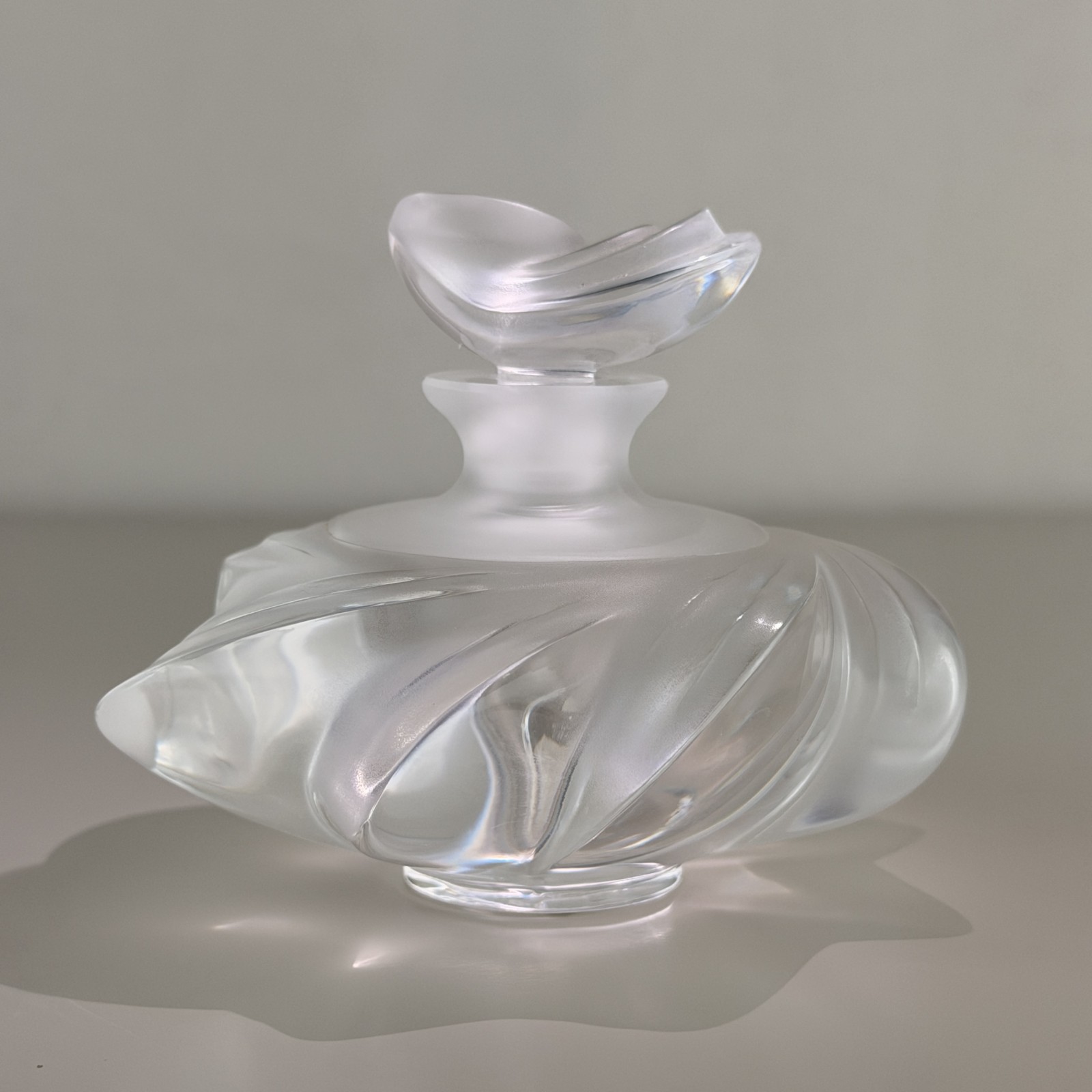 SAMOA CLEAR & SATIN PERFUME BOTTLE BY LALIQUE CRYSTAL FRANCE Vintage Mint