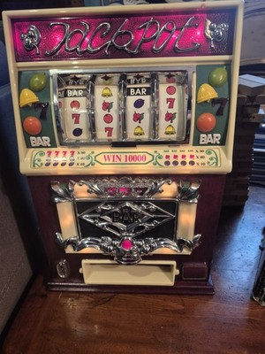 Spirit of St. Louis Jackpot Slot Machine Graphic Design Collectible Radio