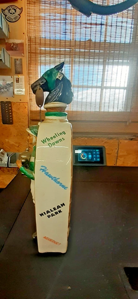 Decantador de cerámica de whisky jockey carreras de caballos Swank At The Post de colección - vacío Foto 2 de 4