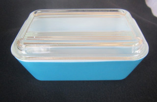 Pyrex 502 B Dish Aqua Blue Teal With Lid 502C 3.25" x 6.75" Refrigerator Dish
