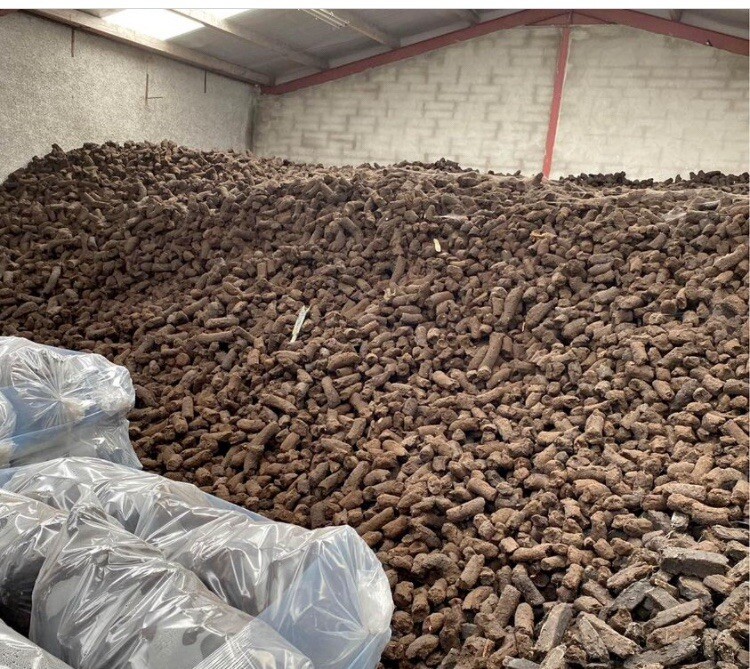 Peat Briquette Fire Natural Irish Turf Logs Peat 14KG Free 24 Fire