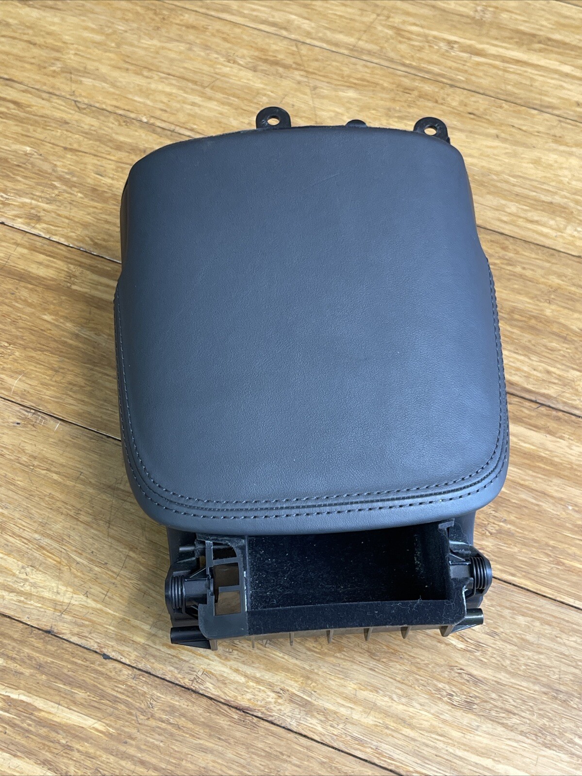 2008-2015 Audi R8 42 Center Console Box Storage Compartment Armrest OEM