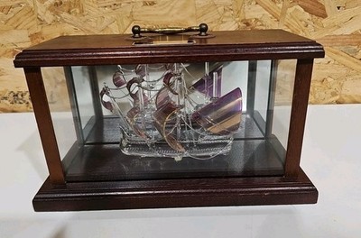 Mayflower Schiff ummantelt in Glasvitrine & Mahagoni 