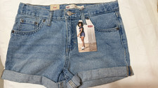 Girls Size 14 Levi  s Denim Girlfriend Shorts, Slim through Thigh, NWT.