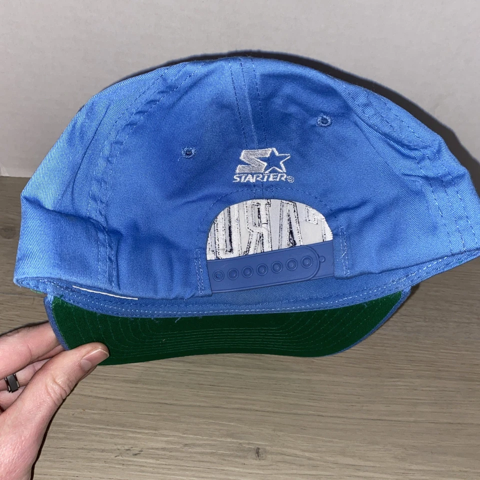 Boné vintage Carolina do Norte salto alcatrão Snap Back NCAA basquete iniciante anos 90 - Imagem 4 de 4